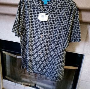 Mens short sleeve dress shirt by Paradise Blue